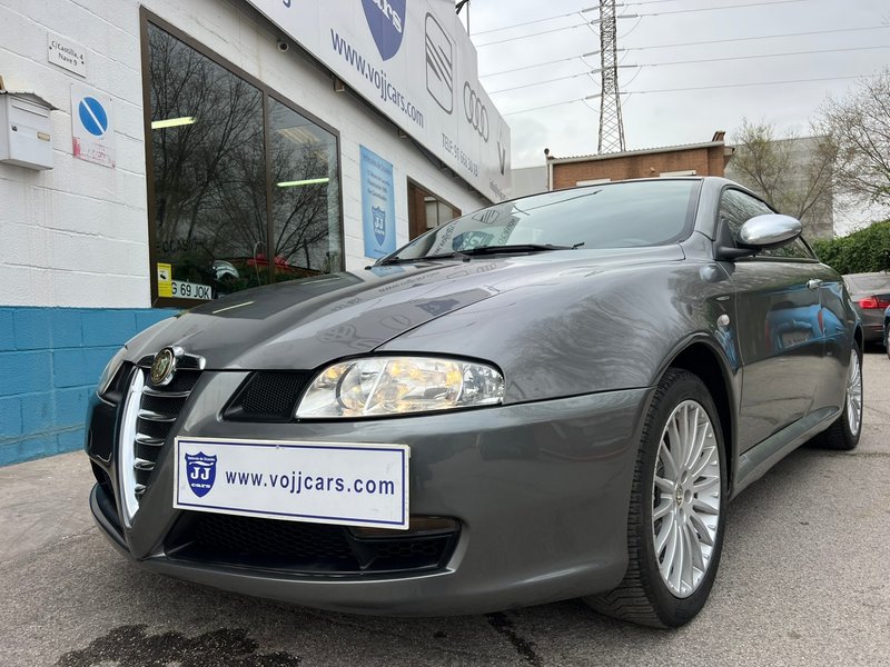 Alfa Romeo GT 2.0 JTS Distinctive - foto 1