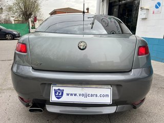 Alfa Romeo GT 2.0 JTS Distinctive