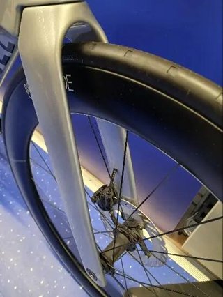 Bicicleta Carretera Rcr-F Pro Shimano 105 Di2 Gris Sensor