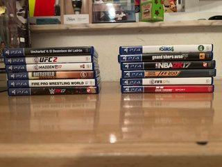 PS4 (861,4 GB) + 2 mandos y 12 juegos