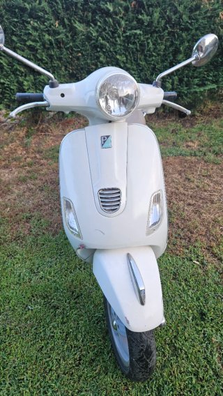 Vespa LX 125 4T Blanca