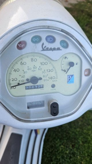 Vespa LX 125 4T Blanca