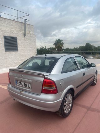 AUTOMATICO Opel Astra 2001