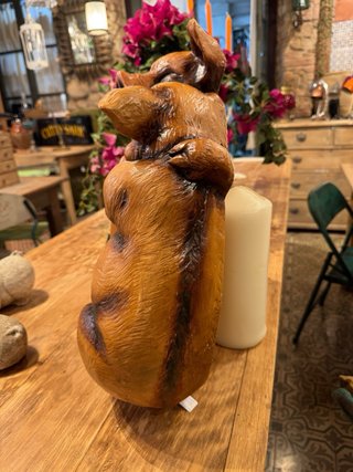 Figura escultura antigua de carniceria francesa.