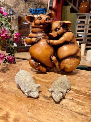 Figura escultura antigua de carniceria francesa.