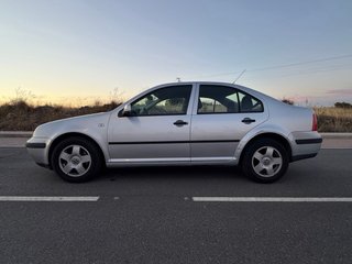 Volkswagen Bora 1.6 16V 105 CV — Único propietario