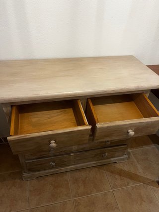 Cajonera de madera estilo rústico