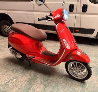 Piaggio Vespa Primavera Naranja