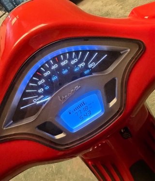 Piaggio Vespa Primavera Naranja