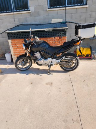 Honda CBF 500 Naked 2004 Negra