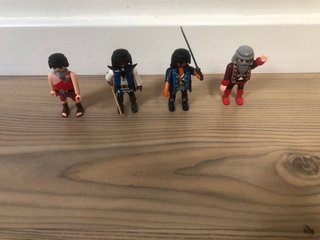 Barco Pirata Playmobil con 4 Figuras