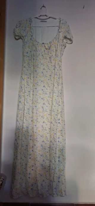Lote 4 vestidos florales talla L