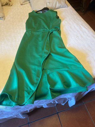 Vestido verde midi con lazada