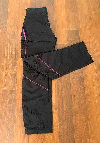 Pantalones convertibles negros y morados
