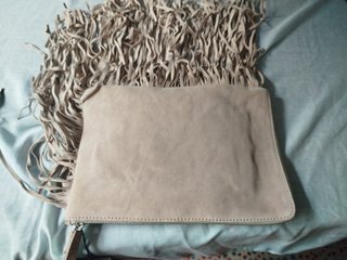 Bolso flecos beige sin estrenar