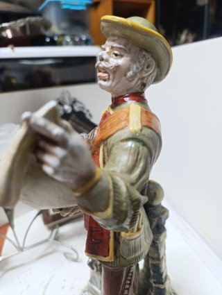 Figura Pregonero Porcelana SUREDA Vintage