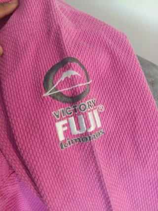 Kimono Jiujitsu Marca FUJI Mujer W3 /F3 color rosa