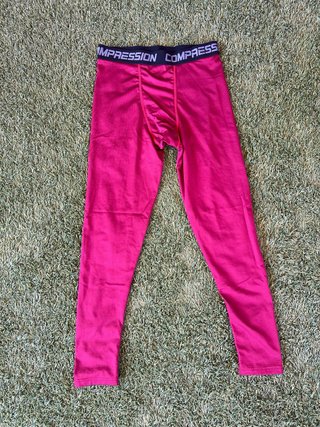 Conjunto térmico deportivo granate