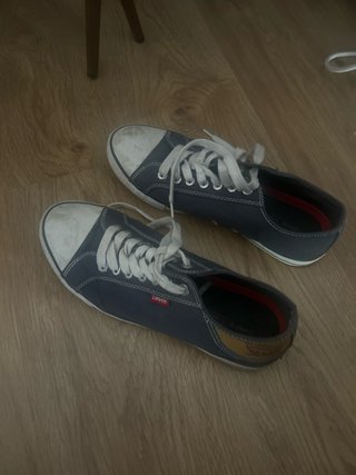 Zapatillas Levis estilo Converse azul