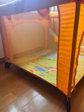 Parque infantil Chicco naranja