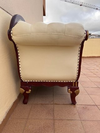 Chaise longue barroca de madera y cuero