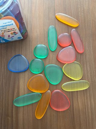 Piedras transparentes Rainbow Pebbles Junior