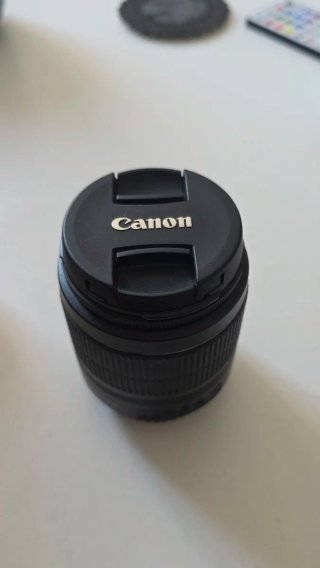 Canon EOS 2000D Reflex