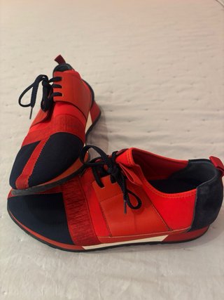 Zapatillas Carolina Herrera rojas y azules
