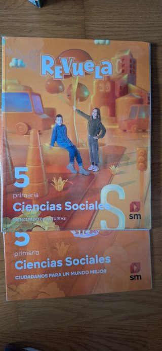 Ciencias Sociales. 5 Primaria. Revuela. Asturias