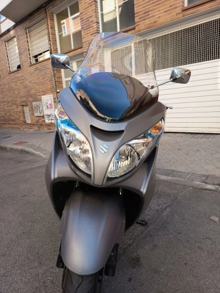 Suzuki Burgman 400 ABS