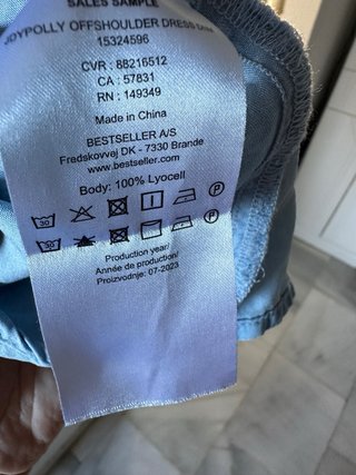 vestido azul claro