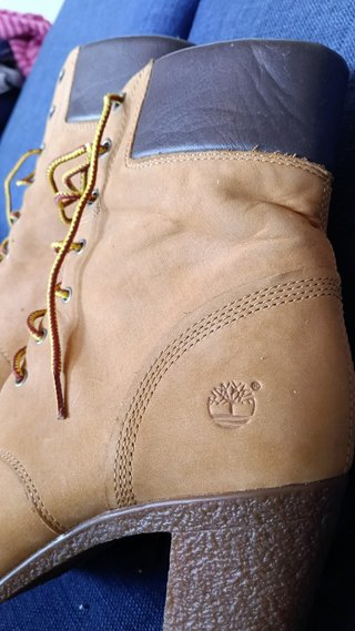 Traje campesina con enagua y botas