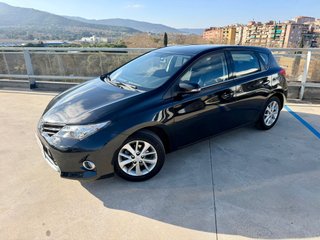 Toyota Auris 2015