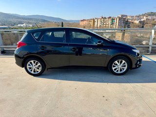 Toyota Auris 2015