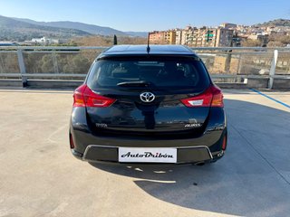 Toyota Auris 2015