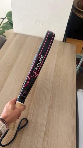 Pala de pádel Kelme Felina Negra, poco uso