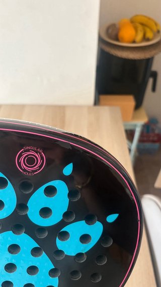 Pala de pádel Kelme Felina Negra, poco uso