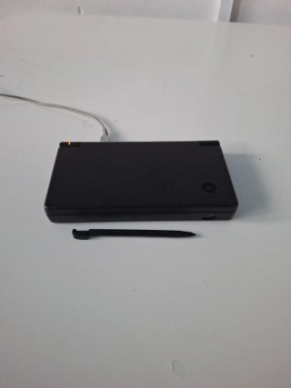 Nintendo DSi Negra + Juego Lego Batman