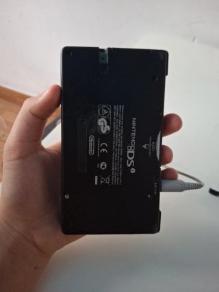 Nintendo DSi Negra + Juego Lego Batman