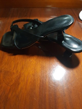Sandalias Negras Cuadradas