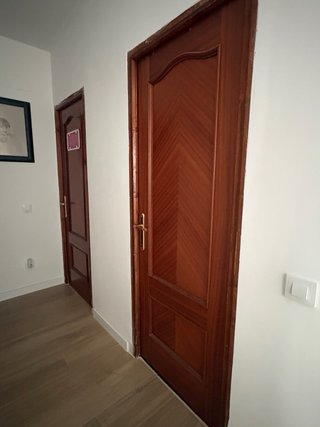 Puerta de madera interior