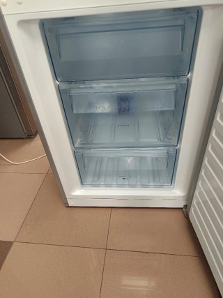 Nevera AEG