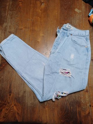 Jeans uomo strappati taglia M