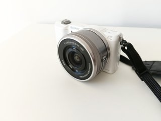 Sony A5000 con objetivo 16-50mm OSS