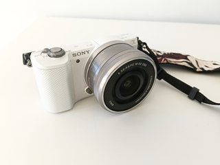 Sony A5000 con objetivo 16-50mm OSS