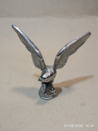Figura Águila Bronce Cromado