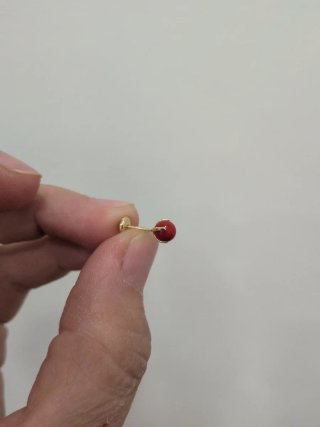 Pendientes Bolas Coral Oro 18k Rosca 4 garras