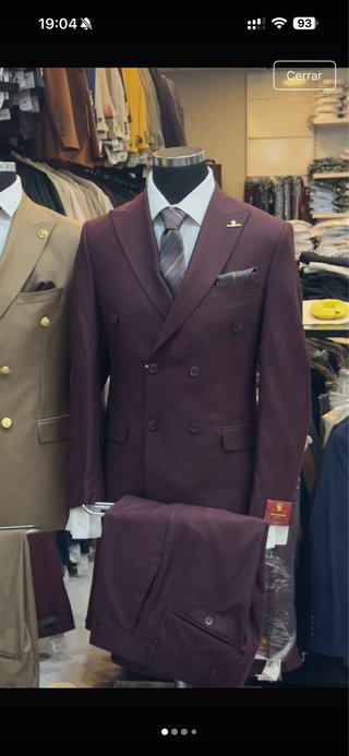 Traje de hombre granate