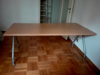 Scrivania di design in legno