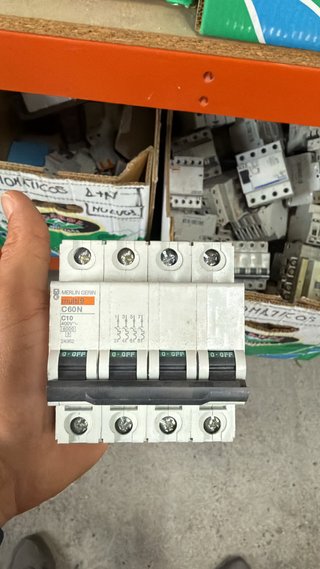 Merlin Gerin C60N C10 4 Polos 10A
